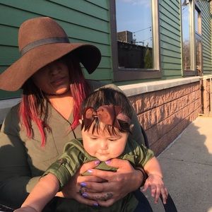 Meet your Posher, Carrie